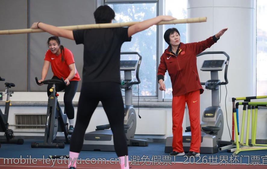 欧冠比赛中的战术调整与临场应变能力