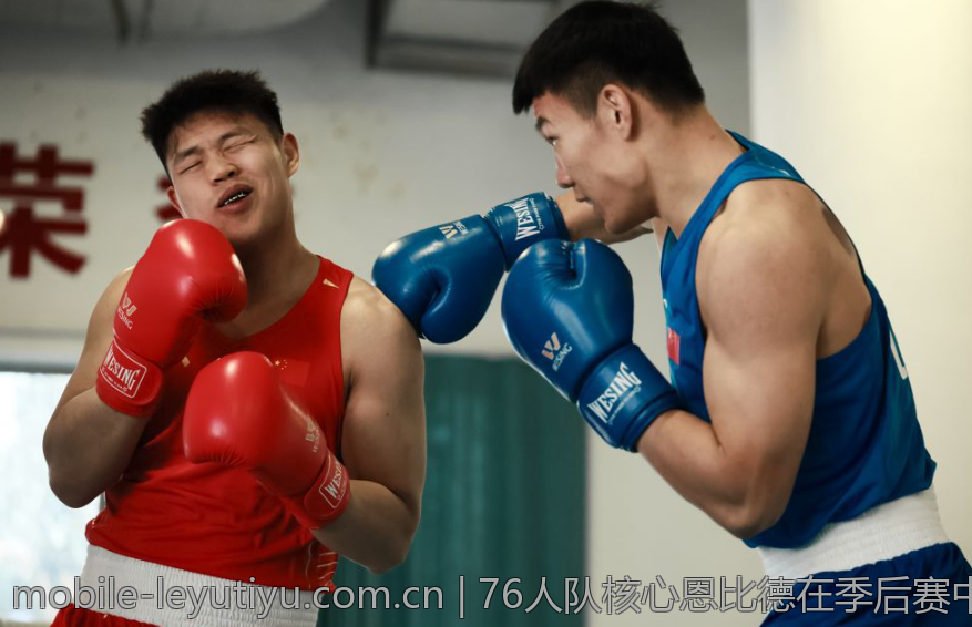 76人队核心恩比德在季后赛中的突出表现回顾